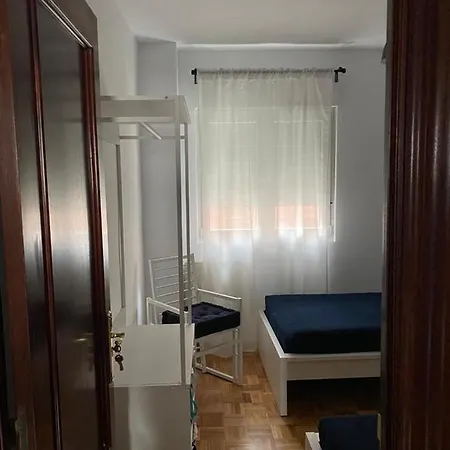 Tranquilo Piso En Cimadevilla * Gijon